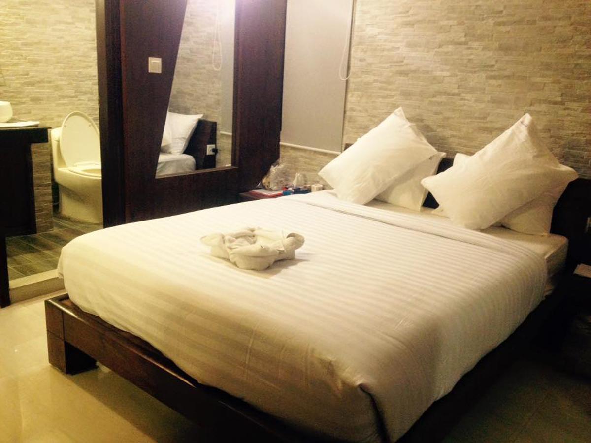 Neeshorgo Hotel & Resort Cox's Bazar Bagian luar foto