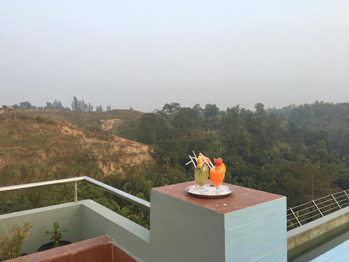 Neeshorgo Hotel & Resort Cox's Bazar Bagian luar foto