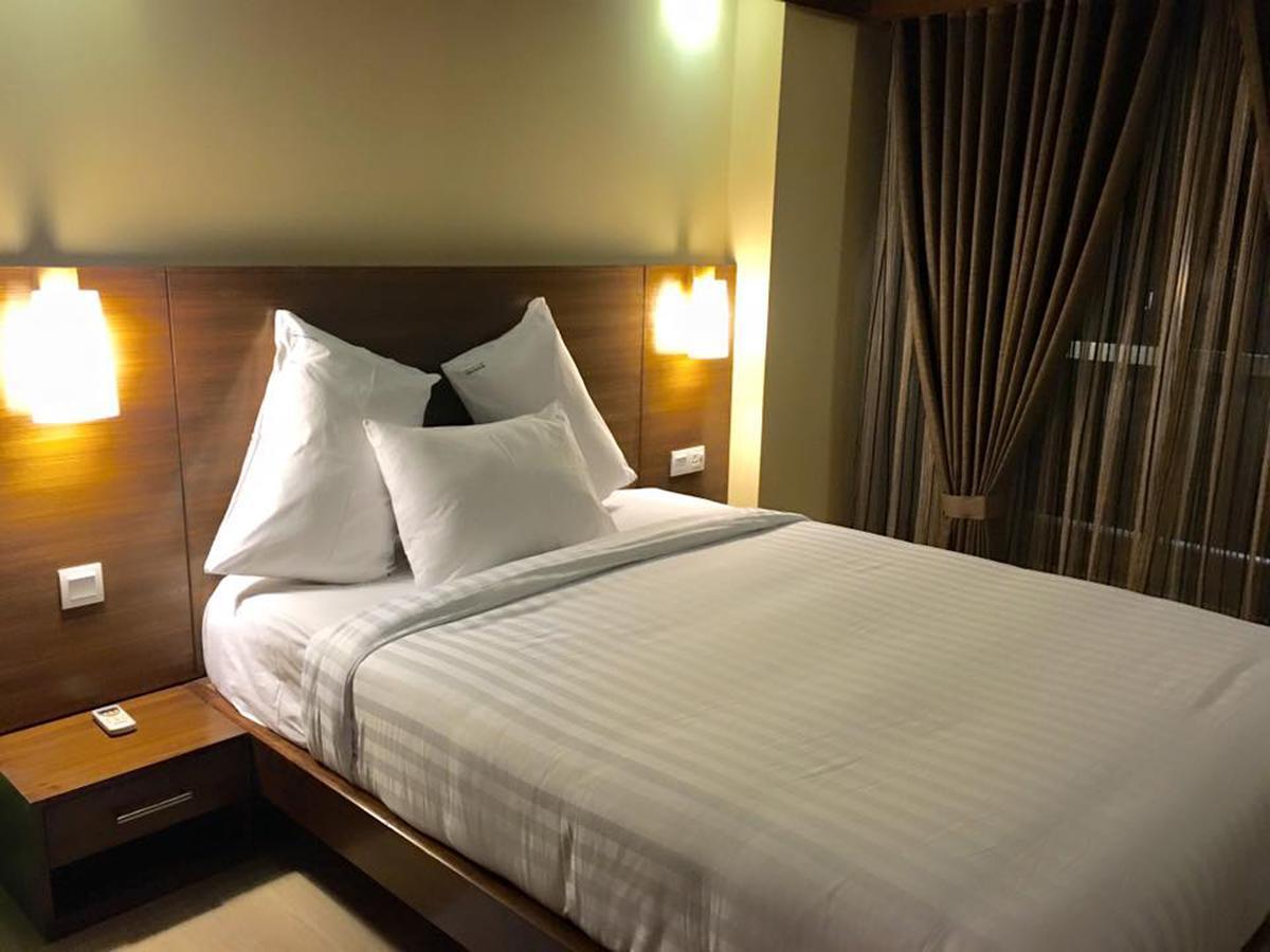 Neeshorgo Hotel & Resort Cox's Bazar Bagian luar foto