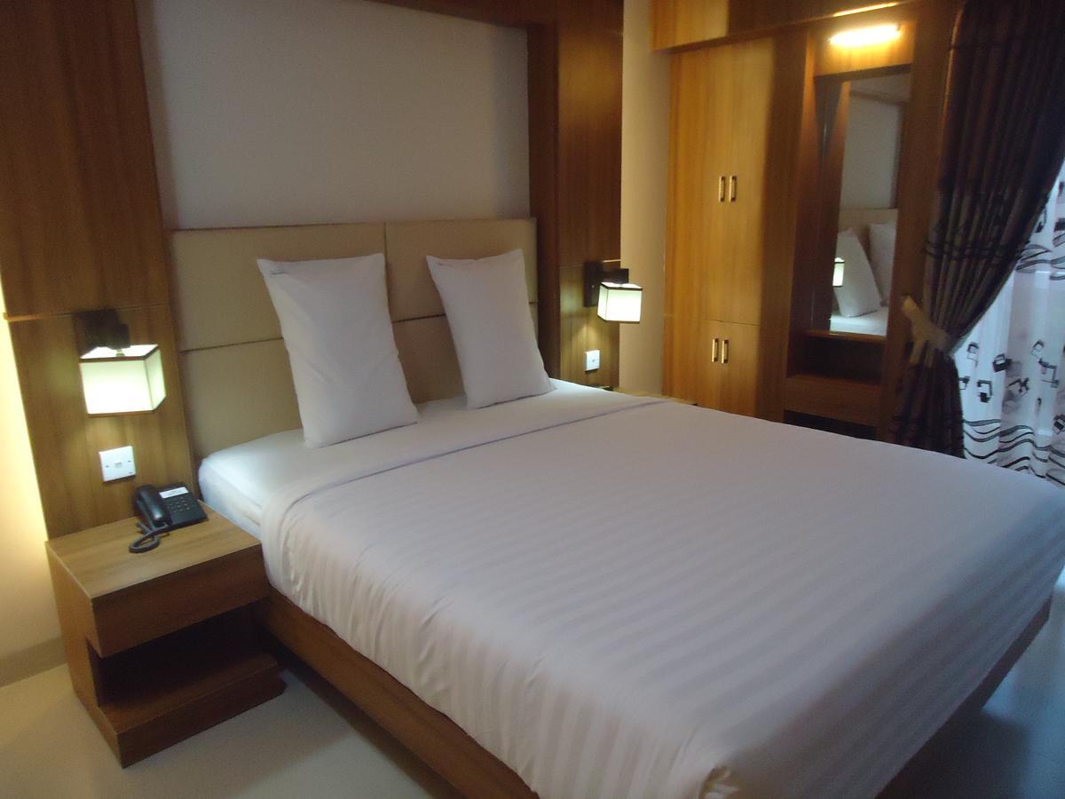 Neeshorgo Hotel & Resort Cox's Bazar Bagian luar foto