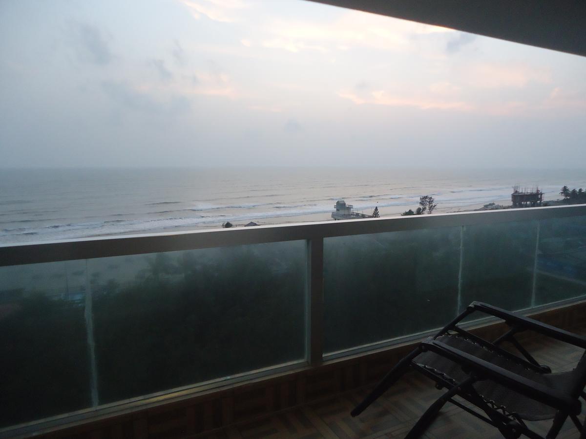 Neeshorgo Hotel & Resort Cox's Bazar Bagian luar foto