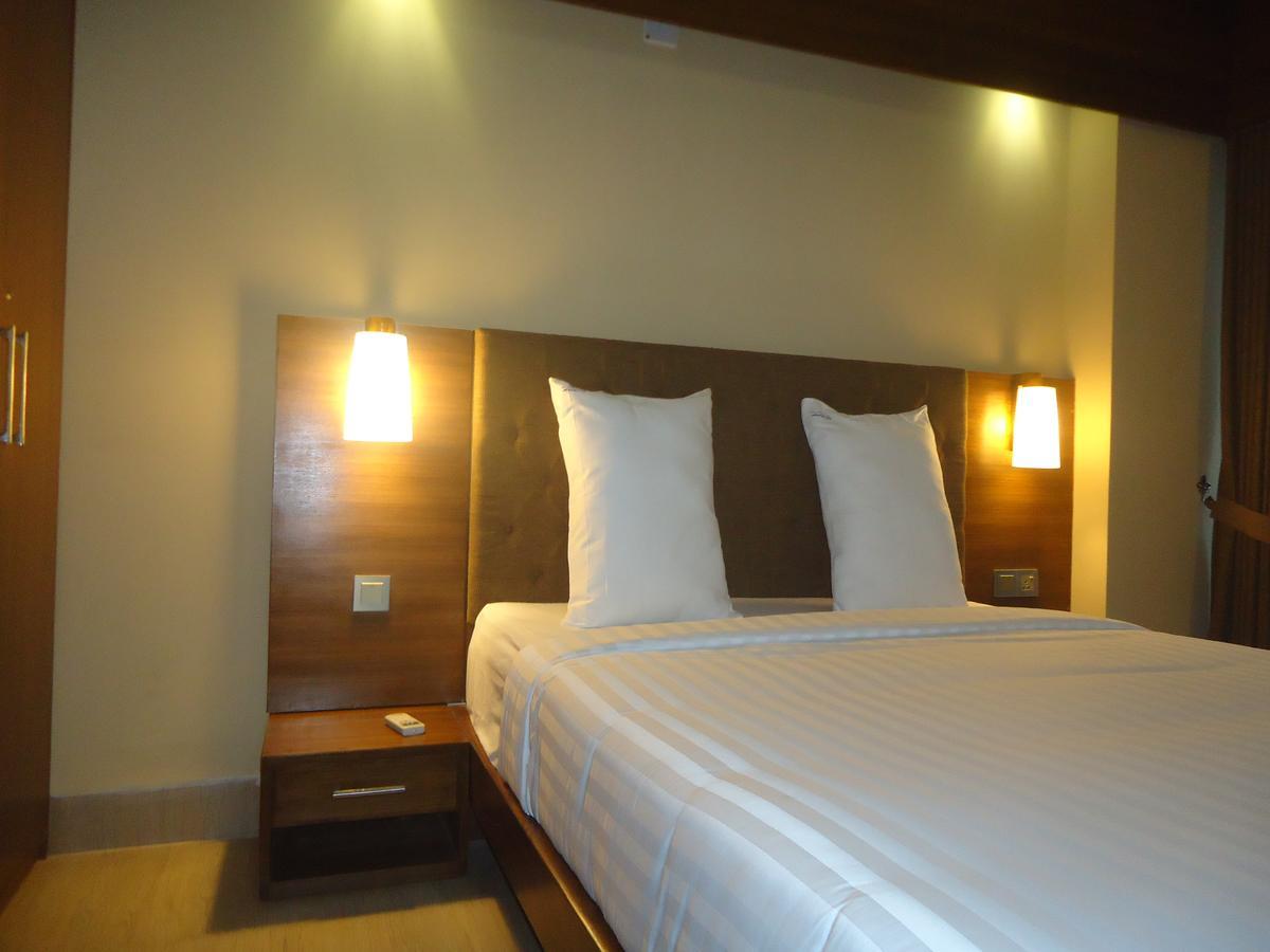 Neeshorgo Hotel & Resort Cox's Bazar Bagian luar foto