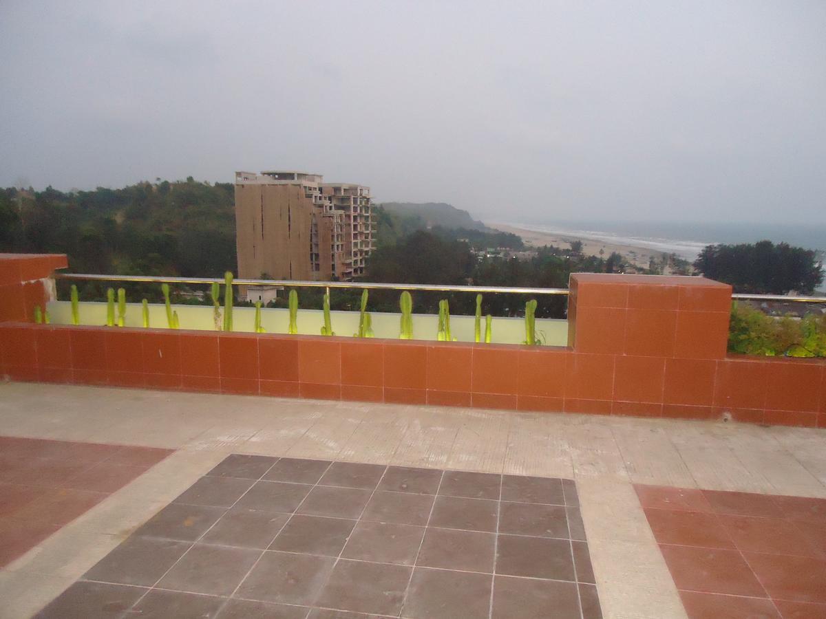 Neeshorgo Hotel & Resort Cox's Bazar Bagian luar foto
