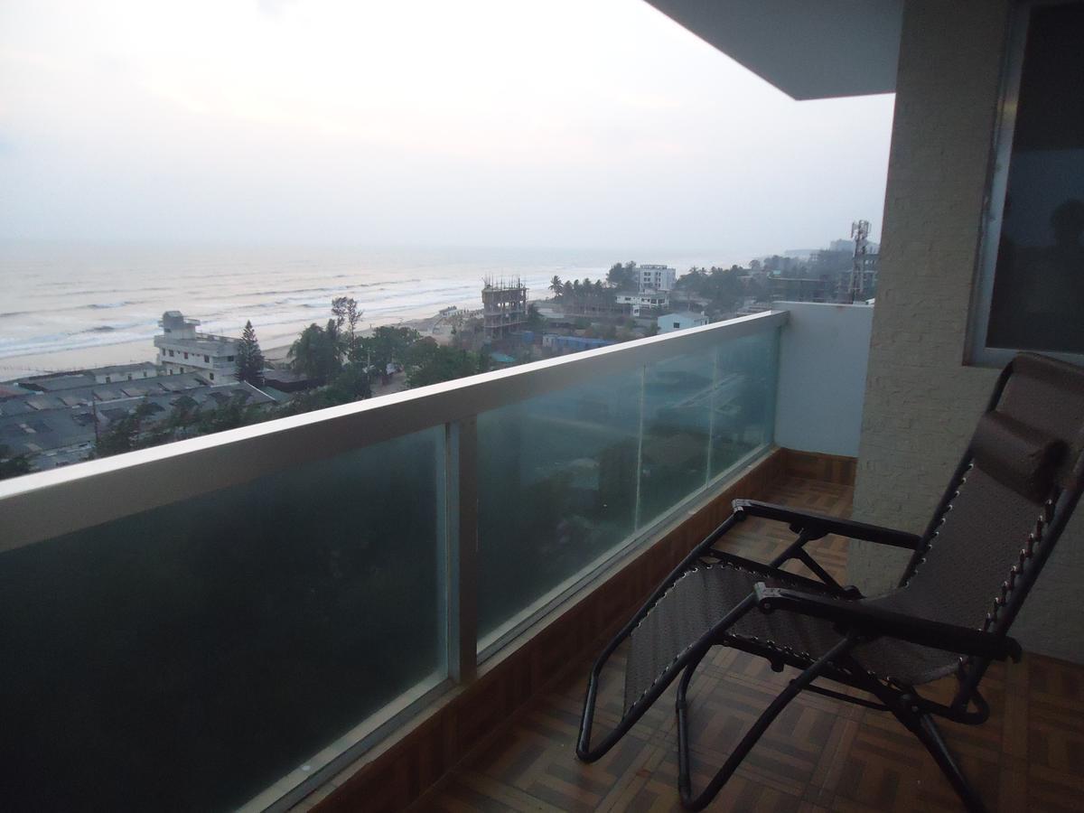 Neeshorgo Hotel & Resort Cox's Bazar Bagian luar foto