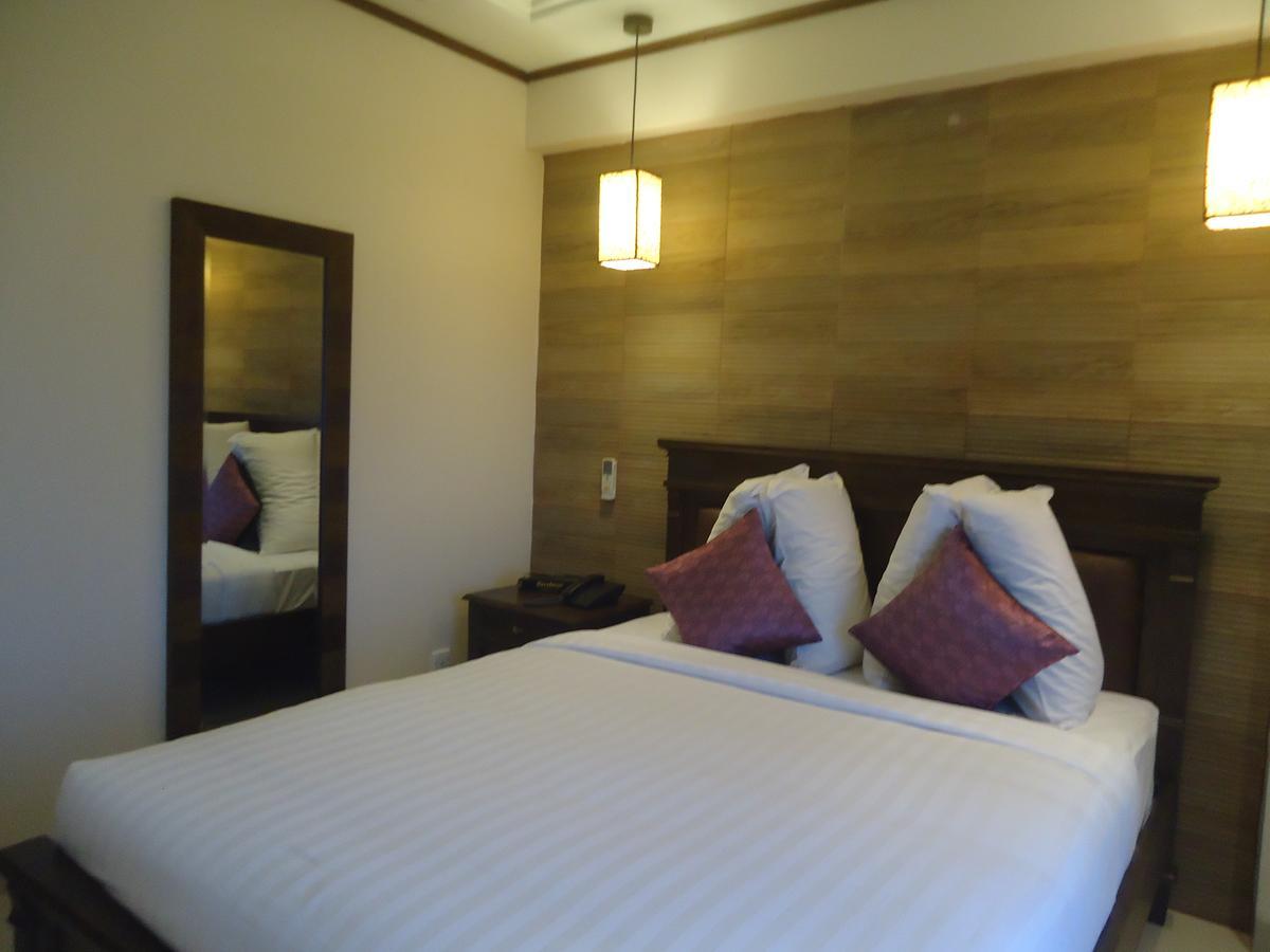 Neeshorgo Hotel & Resort Cox's Bazar Bagian luar foto
