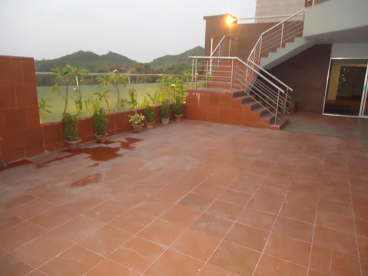 Neeshorgo Hotel & Resort Cox's Bazar Bagian luar foto